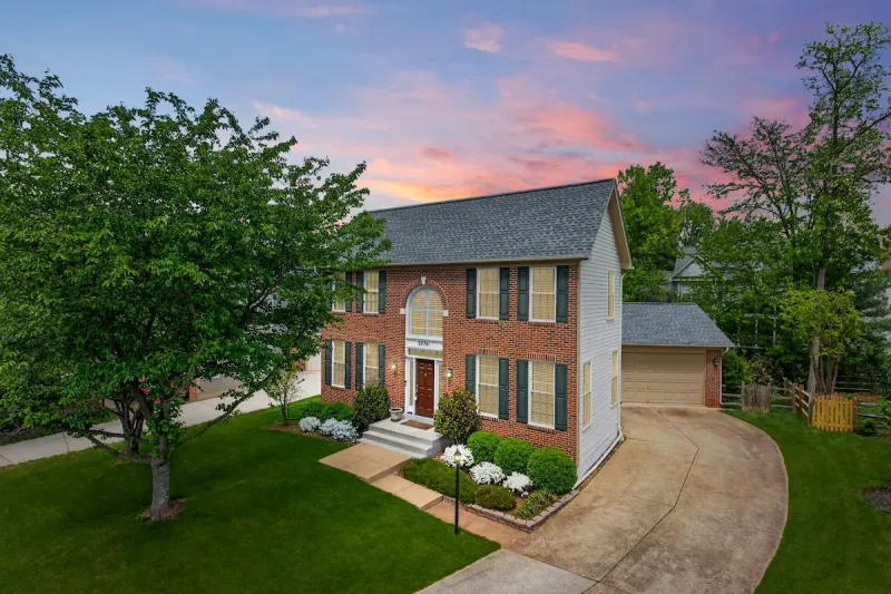20741 Parkside Circle, Sterling, a home Kevin sold.